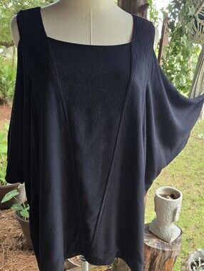 Nomad Black Relaxed Fit Batwing Cold Shoulder Top Size Extra Large